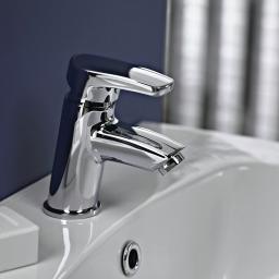 https://www.homeritebathrooms.co.uk/content/images/thumbs/0008484_bristan-orta-basin-mixer-with-clicker-waste.jpeg